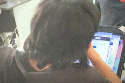 Operadores de call centers extorsivos en Quito amenazando a víctimas por llamadas y mensajes.