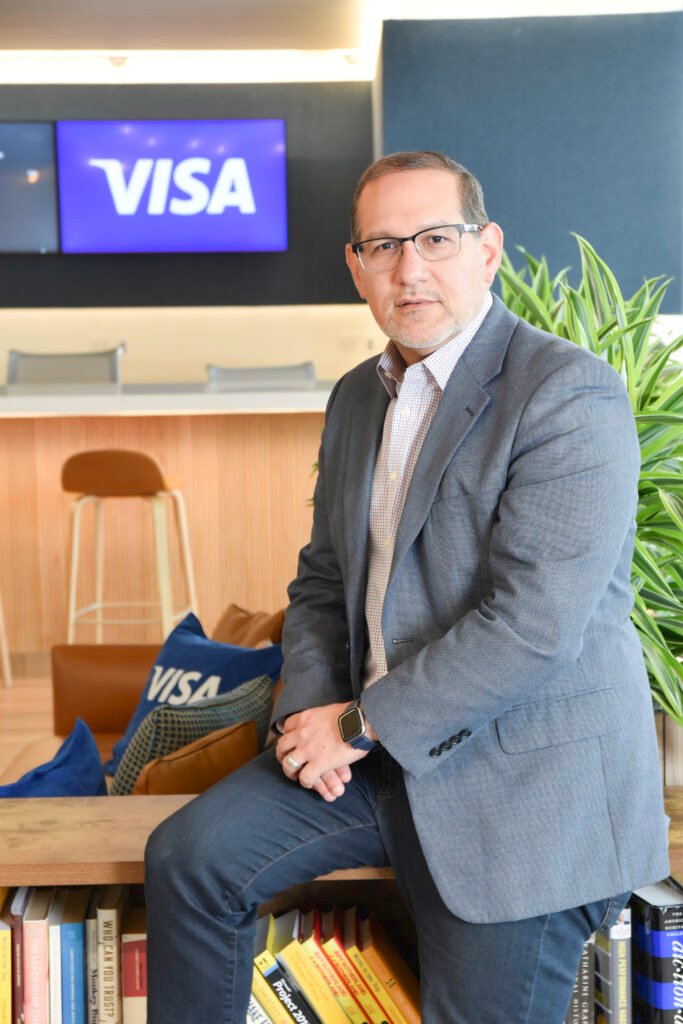 Ejecutivos de Visa y Diners Club presentan las soluciones de gestión de fraude de Visa en Ecuador
