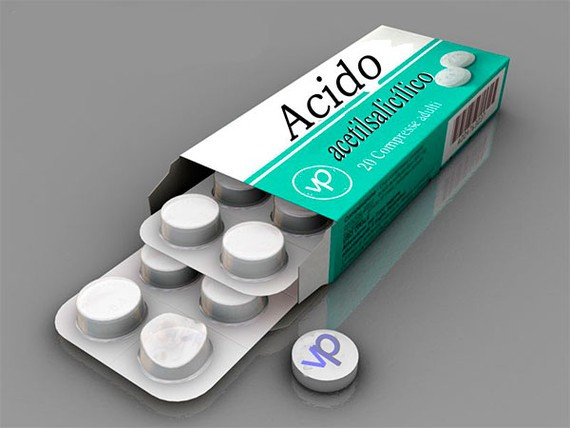 Comprimidos ácido acetilsalicílico prevención cardiovascular sobre fondo médico con estetoscopio mostrando tratamiento preventivo