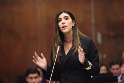 Valentina Centeno durante sesión en la Asamblea Nacional