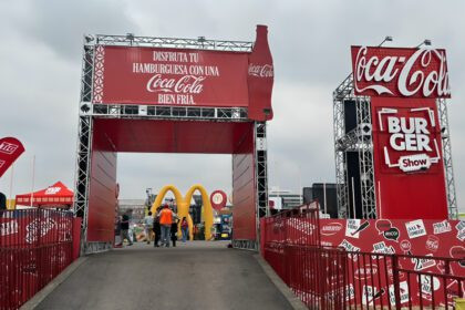 Coca-Cola es el padrino oficial del Burger Show 2025, uniendo sabor, música y conexión en una receta mágica que celebra lo mejor del país.