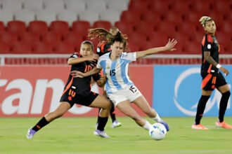 La selección argentina perdió por penales ante Colombia tras igualar 0-0 en las semifinales de la Copa América femenina.