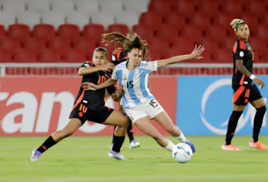 La selección argentina perdió por penales ante Colombia tras igualar 0-0 en las semifinales de la Copa América femenina.