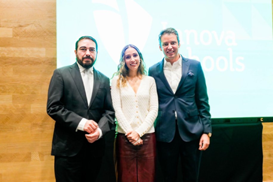 Autoridades de Innova Schools y Educación anuncian becas escolares completas en Quito