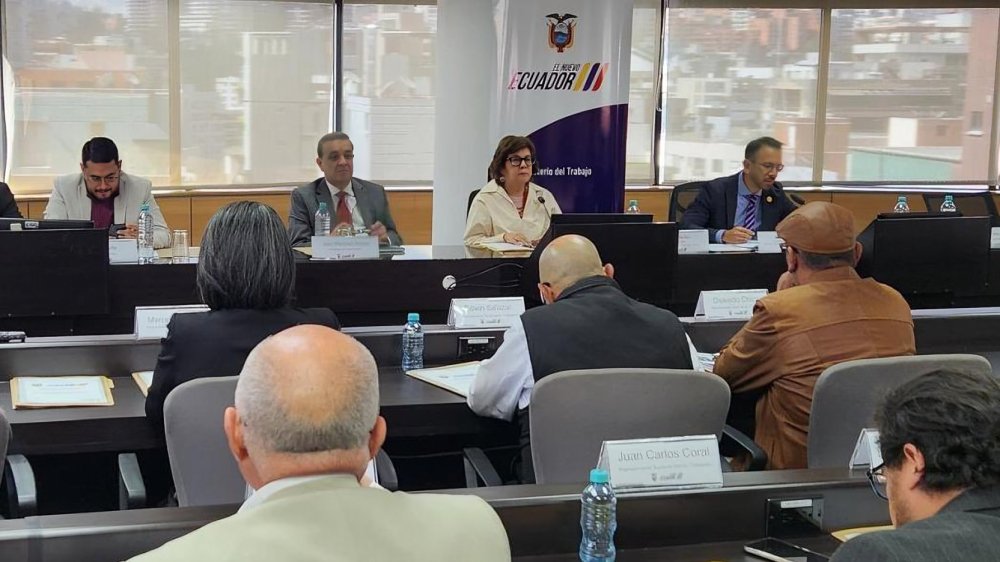 Fin a la reelección indefinida en sindicatos de Ecuador