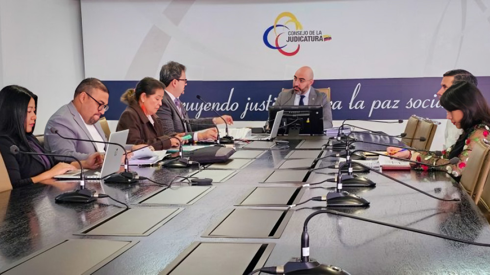 El Consejo de la Judicatura suspendió al defensor público de Esmeraldas por presunto abuso sexual. Se inicia proceso disciplinario.