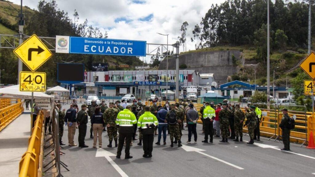 Mandos militares de Colombia, Ecuador y Perú definen zonas para operaciones ofensivas en la triple frontera