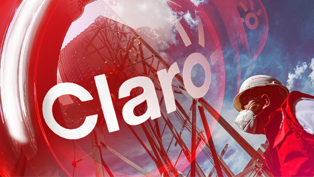 Antena de telecomunicaciones de Claro Ecuador, símbolo de desarrollo sostenible y conexión nacional.