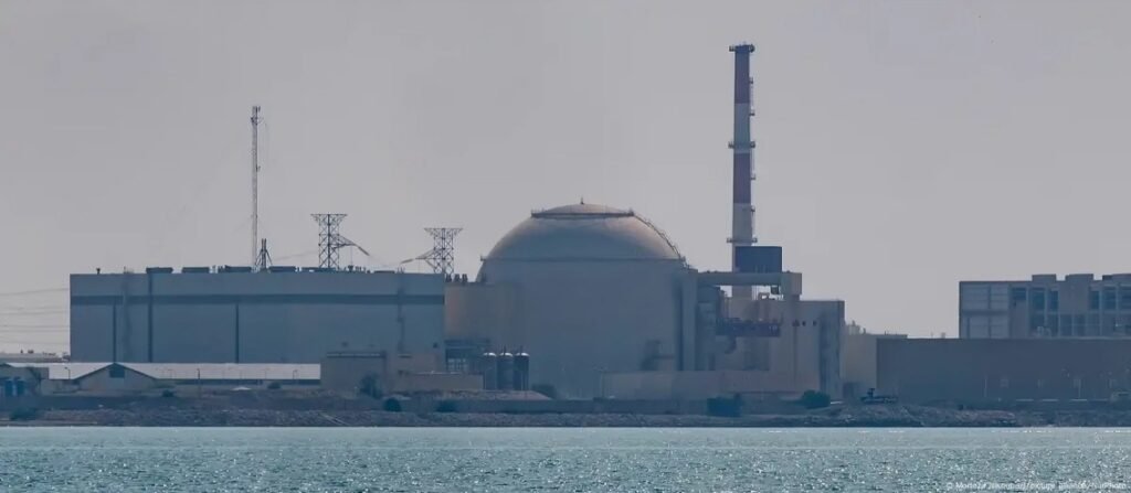 Ministro iraní Abás Araqchí durante conferencia de prensa sobre sanciones de Naciones Unidas contra programa nuclear de Irán