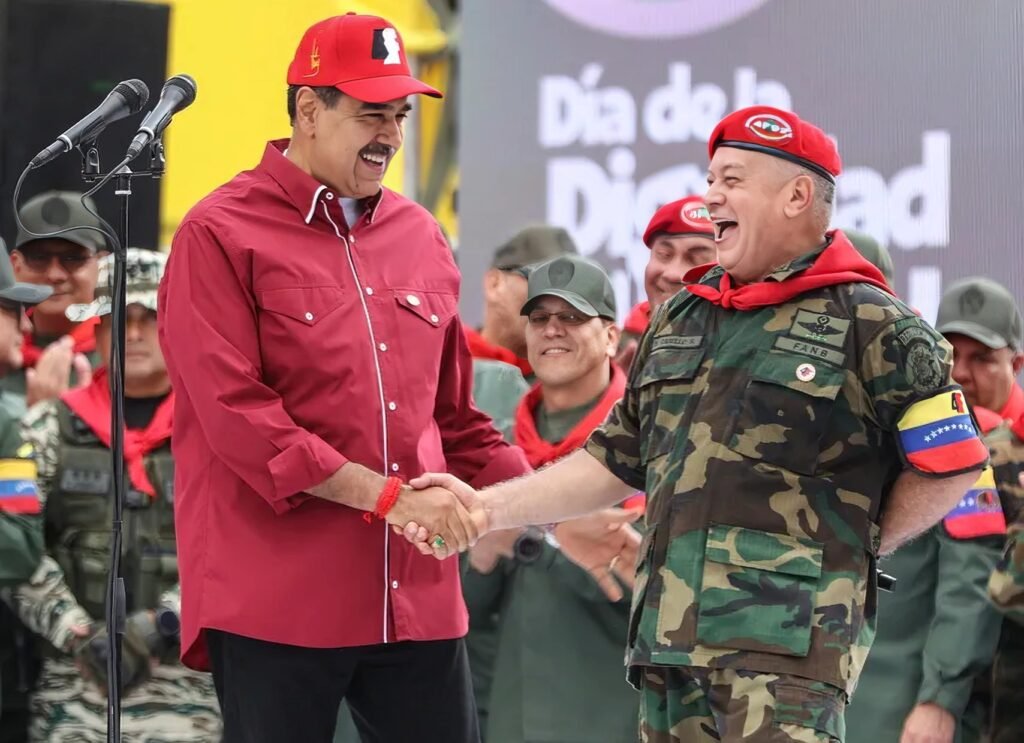 Insignias militares doradas venezolanas que dieron nombre al Cartel de los Soles Venezuela según denuncia periodística 2004