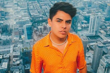 Kike Jav presenta su nuevo reality con modelos de OnlyFans en Ecuador Etiquetas sugeridas: