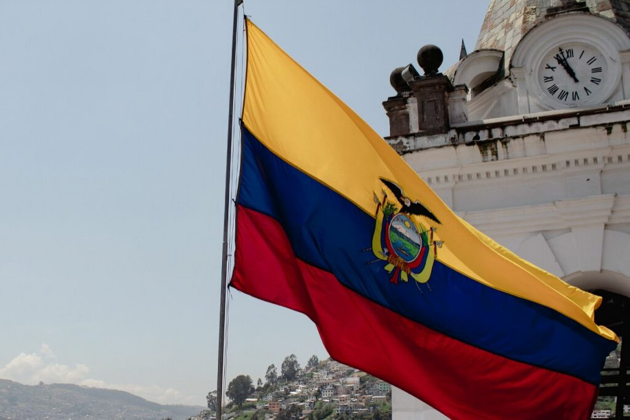 Desfile cívico-militar en Quito por el Primer Grito de Independencia en Ecuador