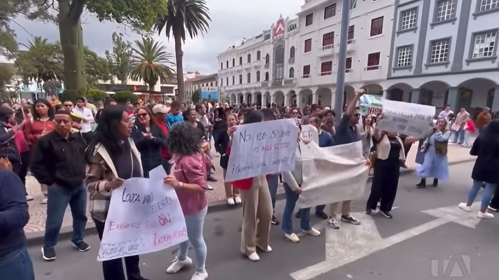 Falta de agua potable en Loja genera protestas y posible declaratoria de emergencia