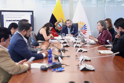 Integrantes de la Comisión de Desarrollo Económico analizan ley urgente sobre fundaciones