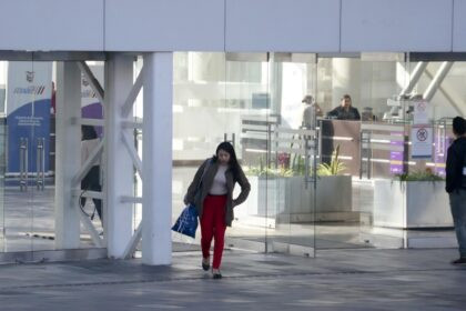 En la plataforma financiera norte, en Quito, trabajan centenas de servidores públicos