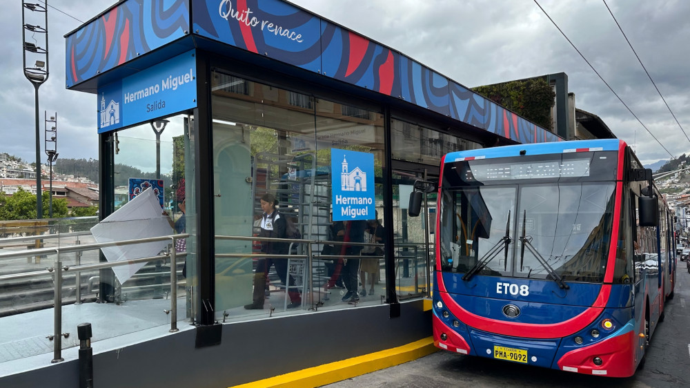 Unidad del Trolebús en Quito durante cambios en rutas por marcha del Gobierno