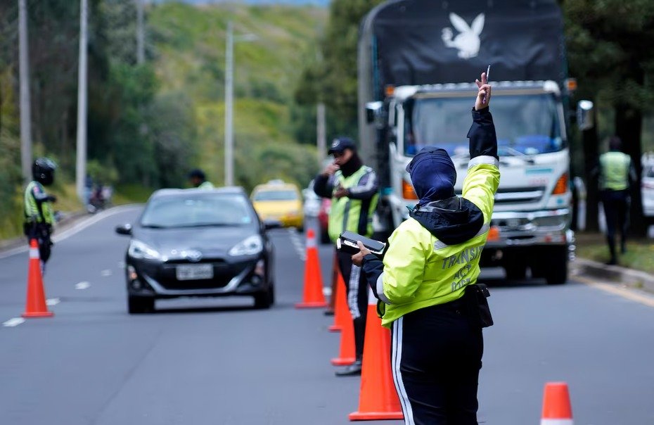 Agentes de tránsito en Quito