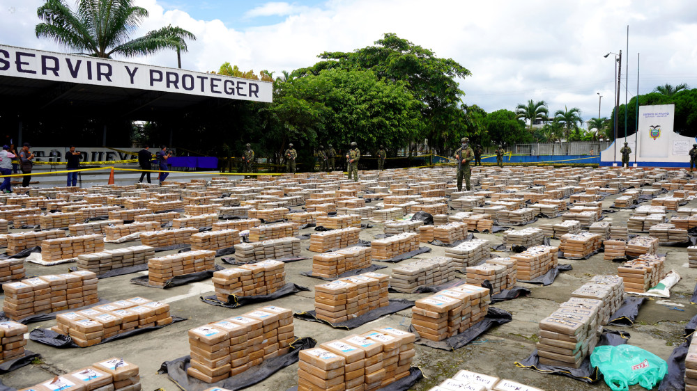 Decomiso de 21 toneladas de cocaína en Ecuador durante operativo antidroga que evidencia alza del precio internacional