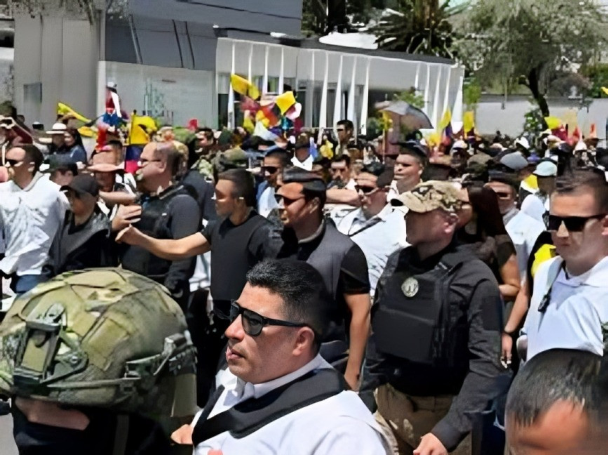 Marcha de Daniel Noboa contra la Corte Constitucional