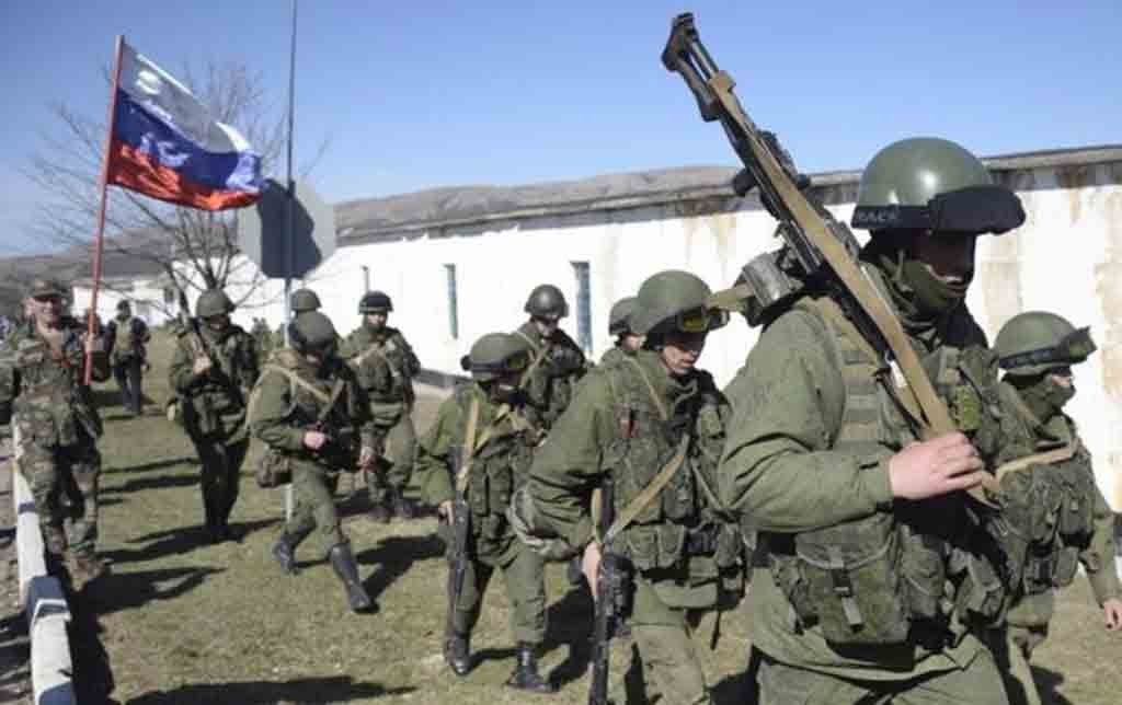Tropas rusas en operativo militar durante la toma de dos pueblos más en Donetsk.