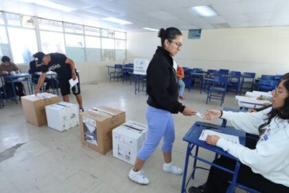 Presidente Daniel Noboa durante entrevista sobre la consulta popular de 2025 en Ecuador