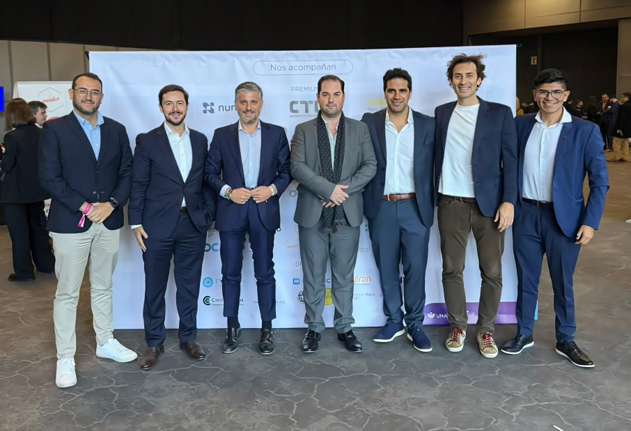 Delegación empresarial ecuatoriana en el Foro Iberoamericano de Jóvenes Empresarios 2025 Buenos Aires