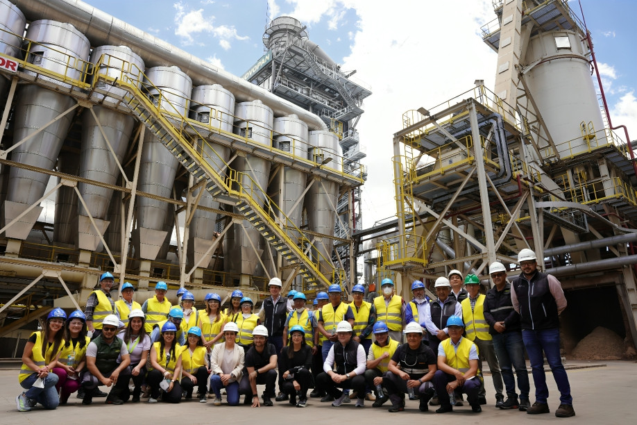 Inauguración oficial del Filtro WESP más grande de América Latina en planta industrial de Novopan con directivos y comunidad