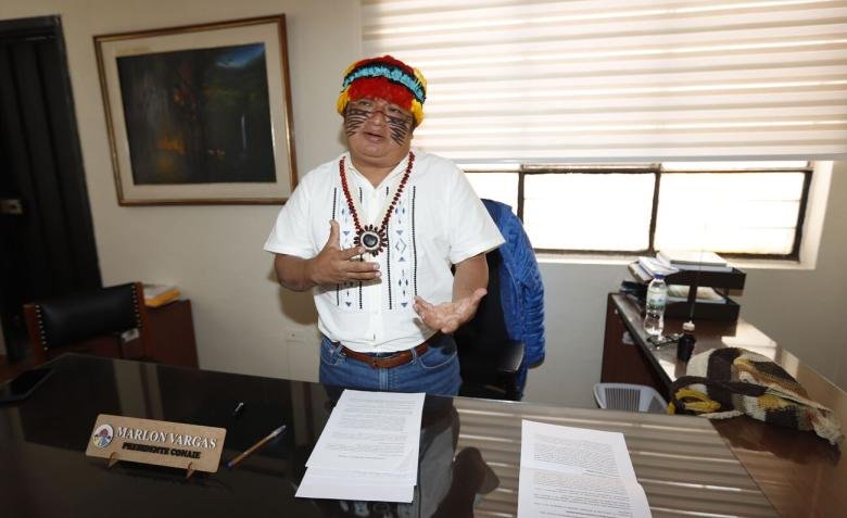 Marlon Vargas, presidente de la Conaie, en entrevista sobre el extractivismo en Ecuador.