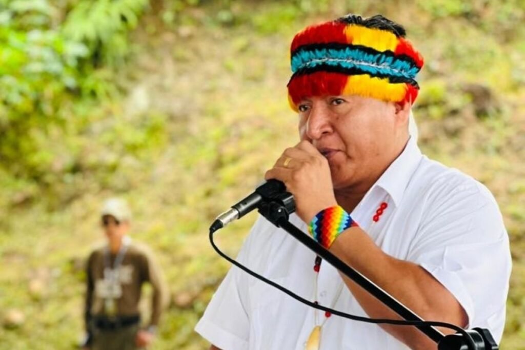 José Esach Puenchir anuncia que la Confeniae declaró estado de emergencia en la Amazonía y llama a movilización indefinida.