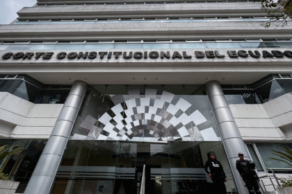 Ministra Zaida Rovira critica decisión de la Corte Constitucional sobre la castración química a violadores en Ecuador.