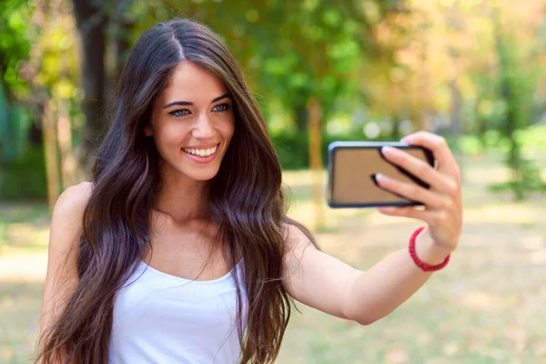 Congreso analiza la prostitución en OnlyFans y su vínculo con Instagram y la trata de personas