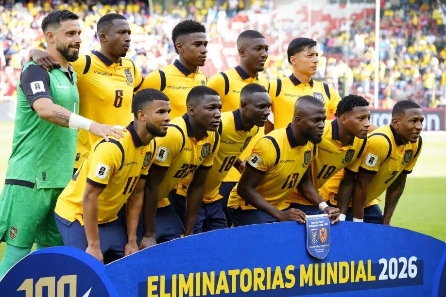 posible 11 de Ecuador ante Paraguay