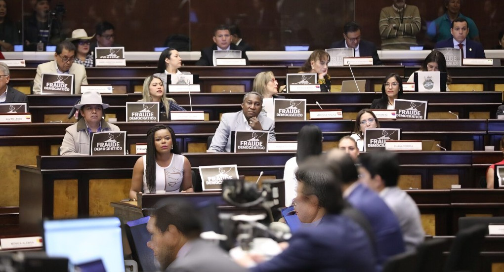 sanción contra asambleístas de Revolución Ciudadana
