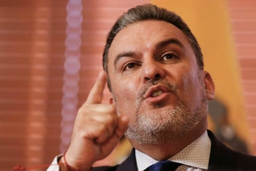 José Serrano en audiencia migratoria en Tribunal de Inmigración Miami Krome Estados Unidos