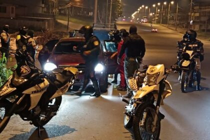 Vista del billar en Santo Domingo donde ocurrió la masacre con cinco muertos y un herido.