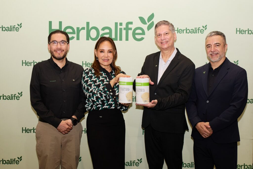 Presentación del nuevo Mix con Proteína PDM sabor Crema de Maní de Herbalife en Ecuador.