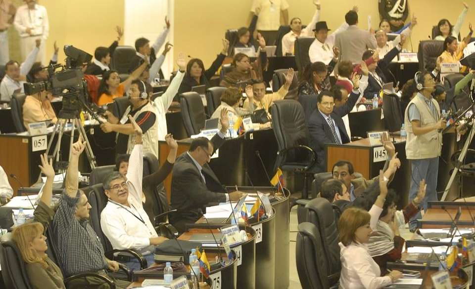 Asamblea Constituyente en Ecuador 2025: exconstituyentes alertan sobre errores de Montecristi