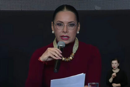 Diana Atamaint presenta primer reporte del CNE sobre referéndum 2025 con autoridades electorales en cadena nacional