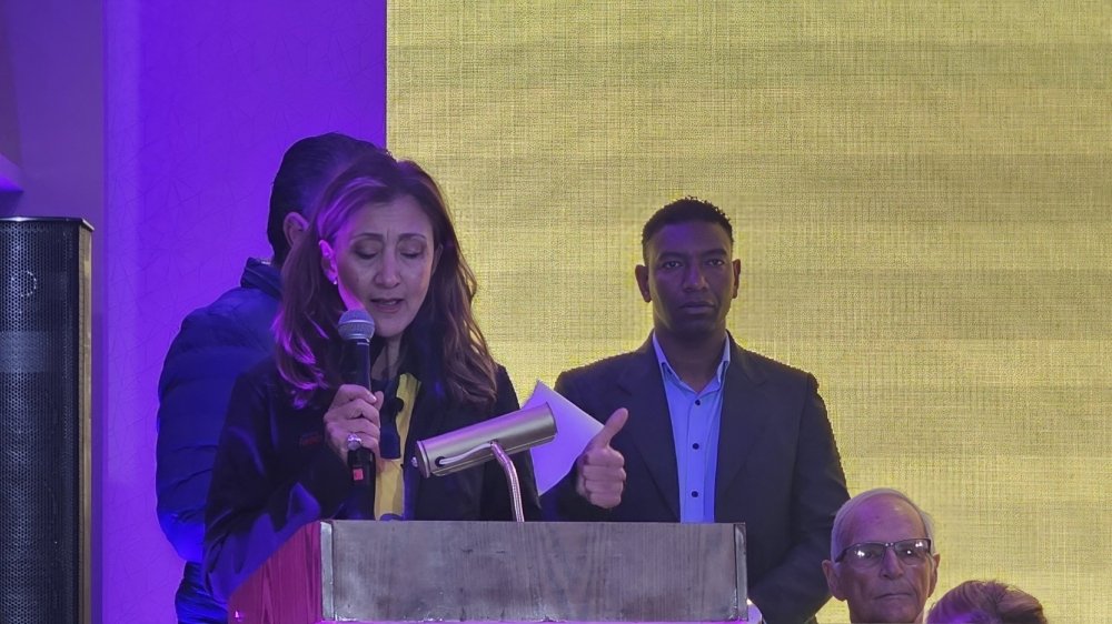 Ingrid Betancourt lanza lista al Senado de Colombia con partido Oxígeno en evento en Bogotá noviembre 2025