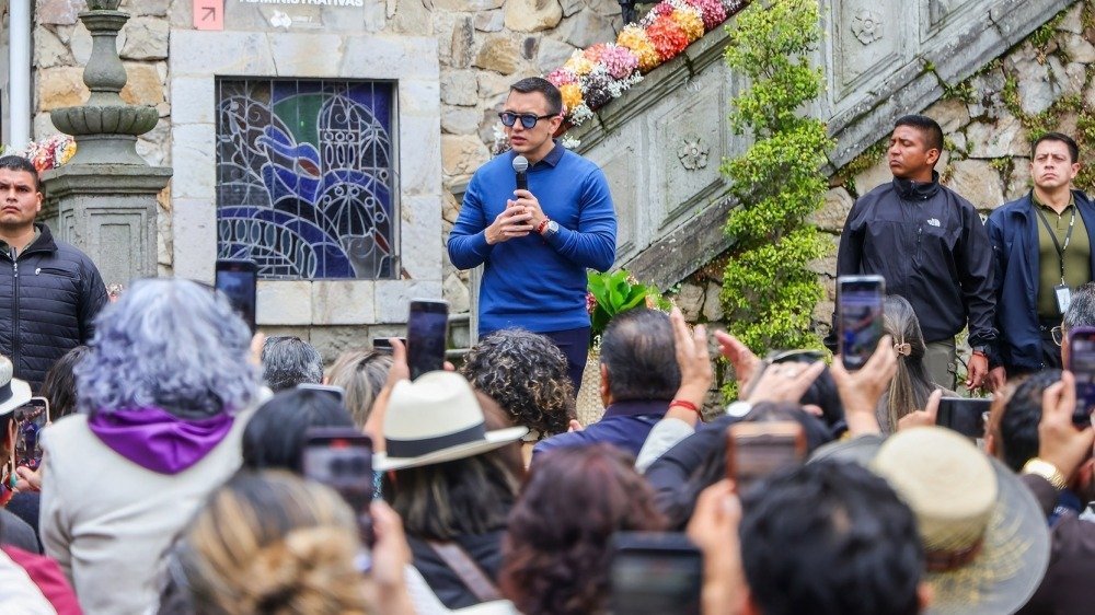 Daniel Noboa pide licencia