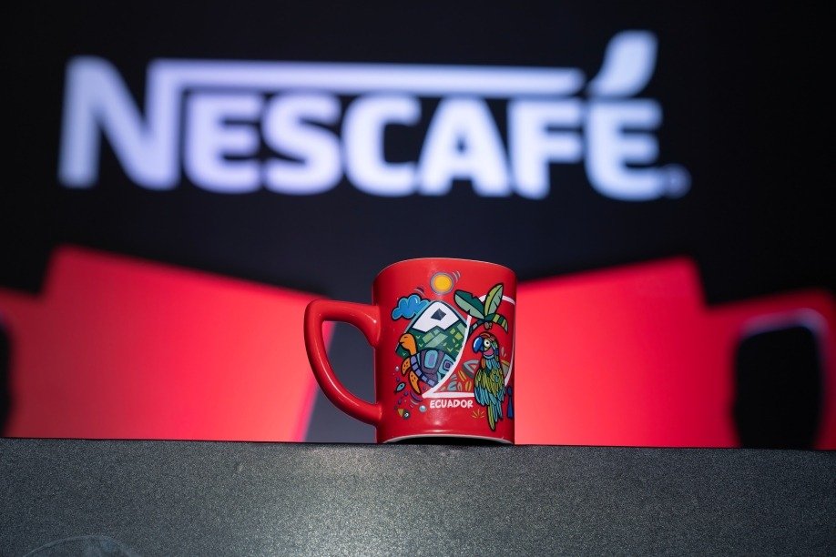 Taza Roja Edición Especial Ecuador