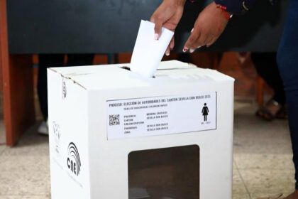 Daniel Noboa anuncia candidatos para Asamblea Constituyente en Ecuador 2025 durante evento público en Quito