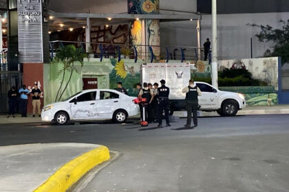 Escena del triple asesinato en avenida Malecón de Manta donde murió el creador de contenido Jonathan Palma y dos acompañantes