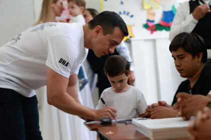 Presidente Daniel Noboa confirmando captura de alias Pipo en operativo internacional tras ejercer su voto en Santa Elena