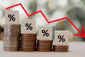 Riesgo país cae y bajan tasas de interés en Ecuador