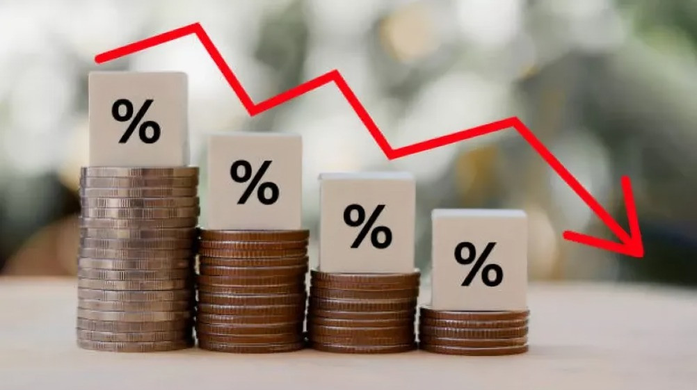 Riesgo país cae y bajan tasas de interés en Ecuador