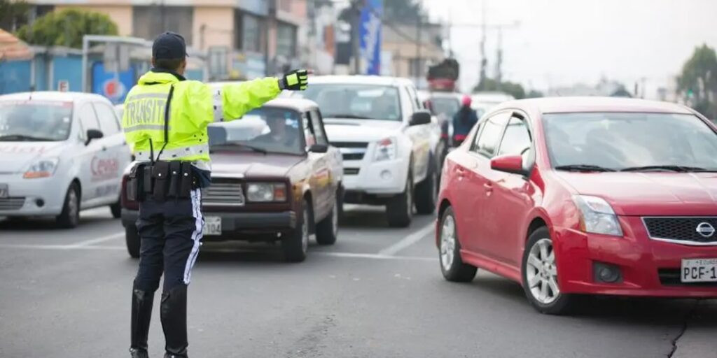 pico y placa este lunes 8