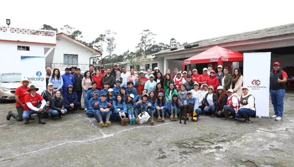 Arca Continental Ecuador refuerza su compromiso ambiental con jornada de forestación