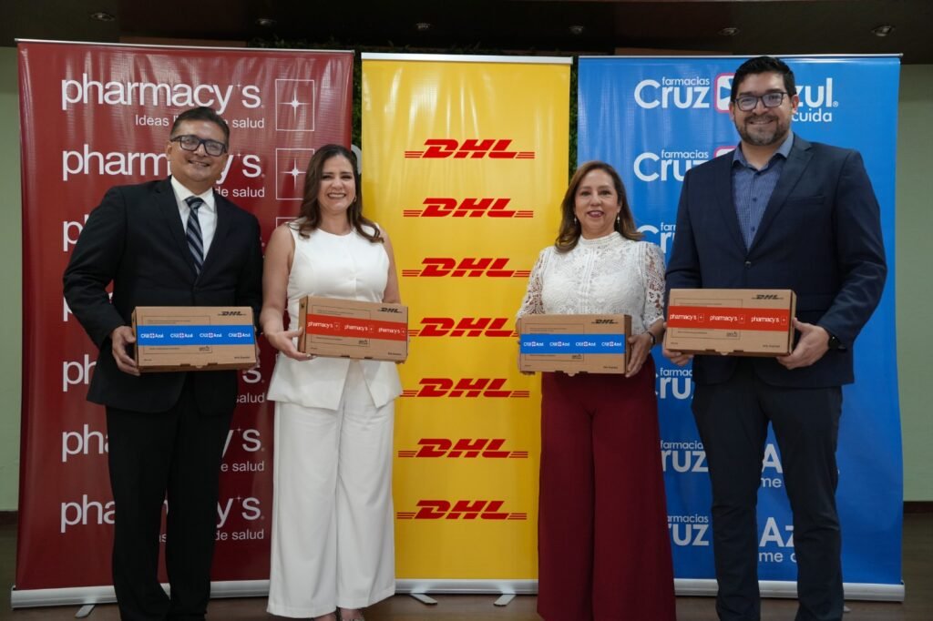 Kits de salud enviados desde Ecuador a EE.UU. mediante Cruz Azul Pharmacy’s y DHL Express