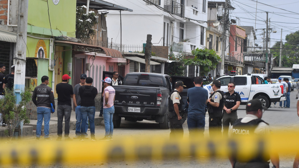 Mapa de Ecuador mostrando provincias afectadas por violencia criminal en 2025 con datos estadísticos de ACLED